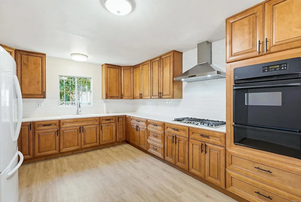 Additional image 62 of 7128 Jacmar Avenue, San Diego, CA 92114