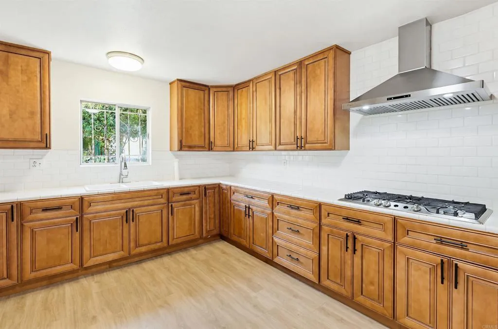 Additional image 19 of 7128 Jacmar Avenue, San Diego, CA 92114