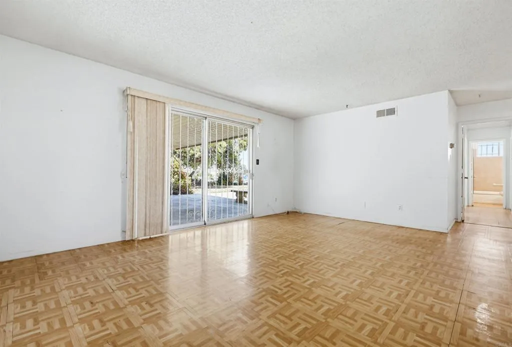 Additional image 58 of 7128 Jacmar Avenue, San Diego, CA 92114