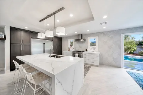190 E Bay Street, Costa Mesa, CA MLS: OC25055567