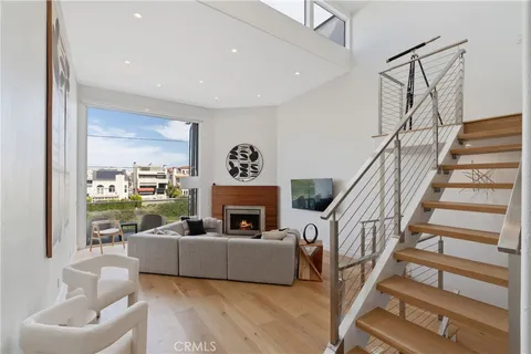 30 Reef Street Unit 3, Marina Del Rey, CA MLS: SB25082152