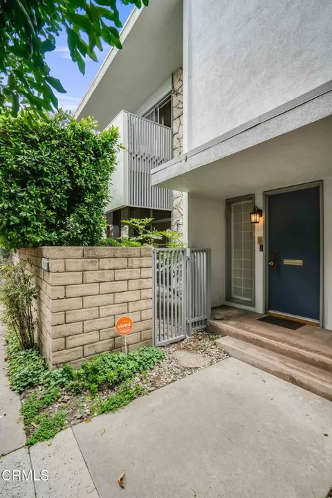 4213 Sarah Street Unit 22, Burbank, CA 91505 - MLS#: V1-29864