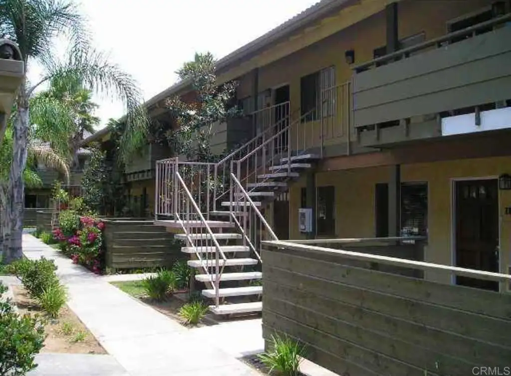 2041 E Grand Unit 8, Escondido, CA 92027