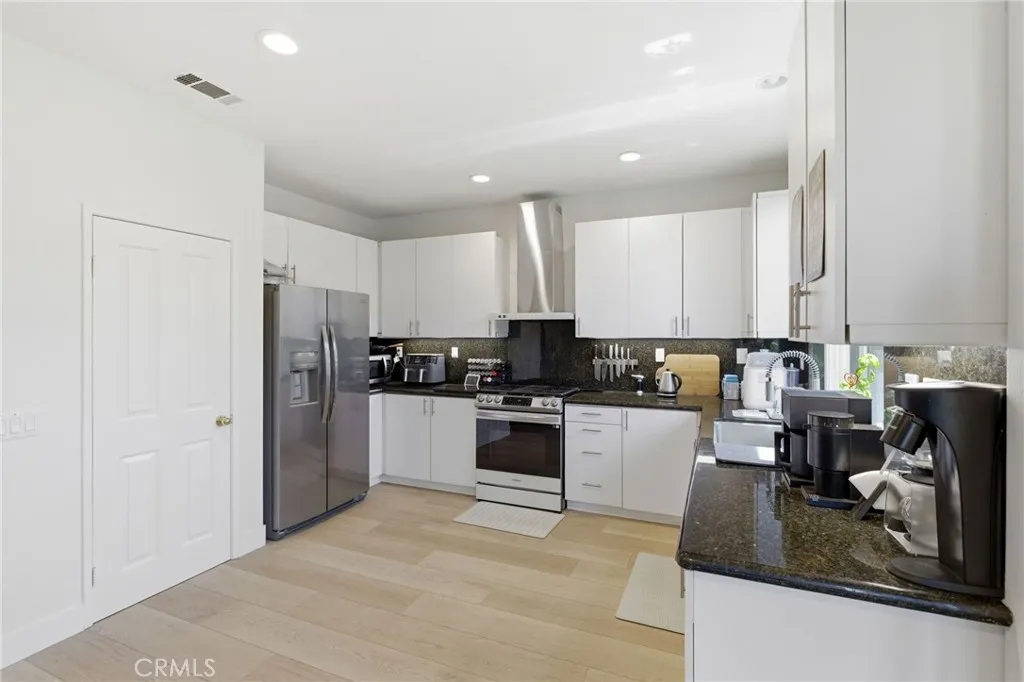 Additional image 70 of 102 Millbrook, Irvine, CA 92618