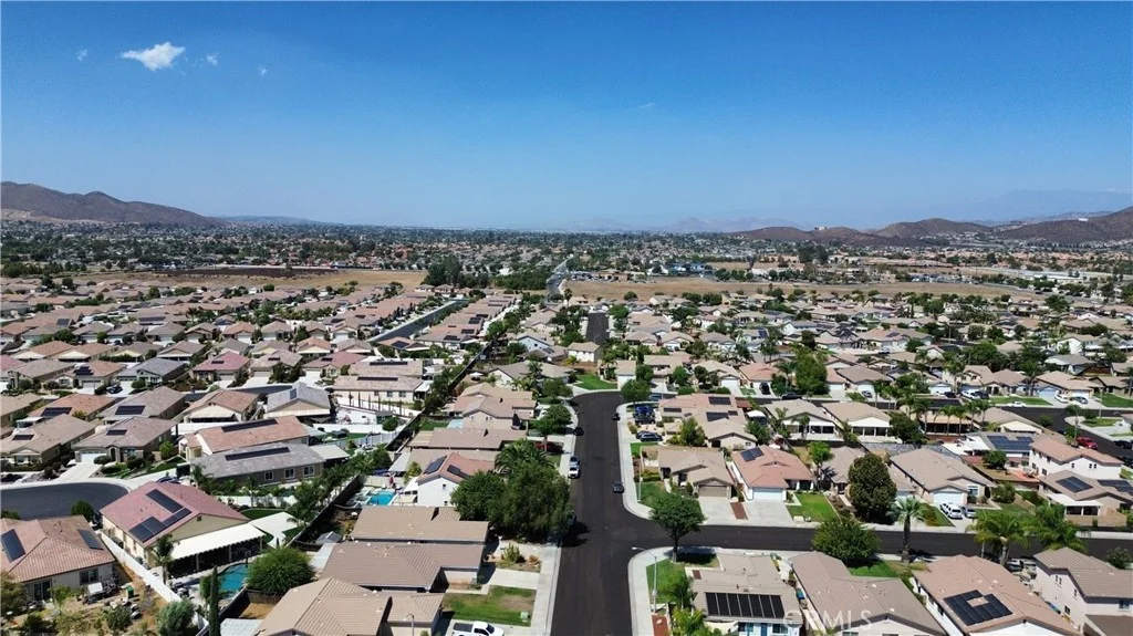 30532 Pine Creek Dr, Menifee, CA 92584