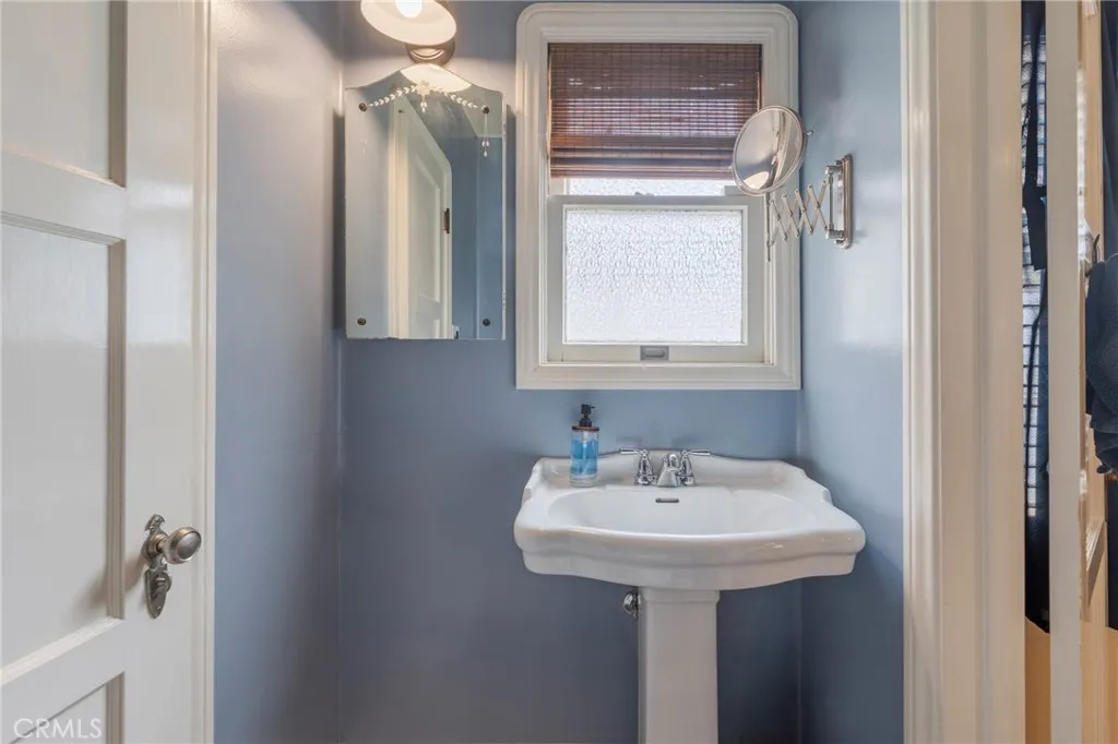 Additional image 83 of 331 N Pine Ave, Anaheim, CA 92805