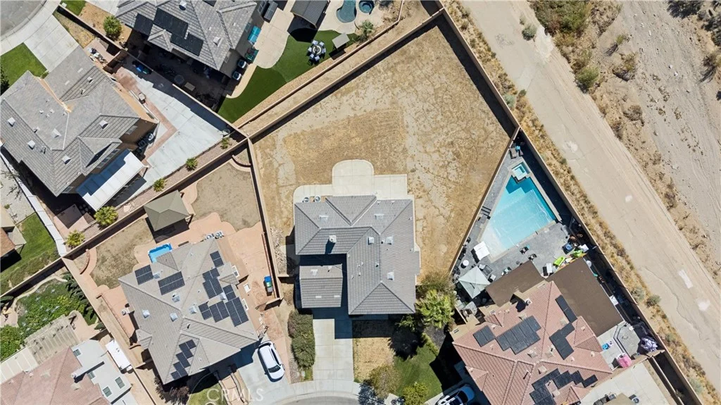 39294 Butler St, Palmdale, CA 93551
