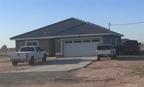 8560 Mesa Street, Phelan, CA MLS: HD25077457