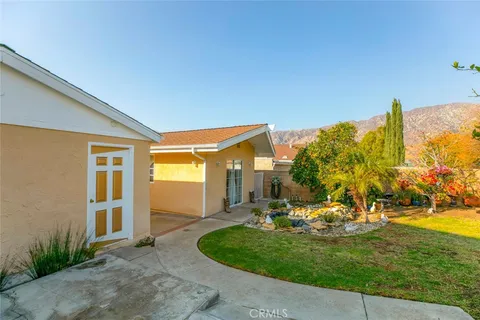 11020 Scoville Avenue, Sunland, CA MLS: GD25016937