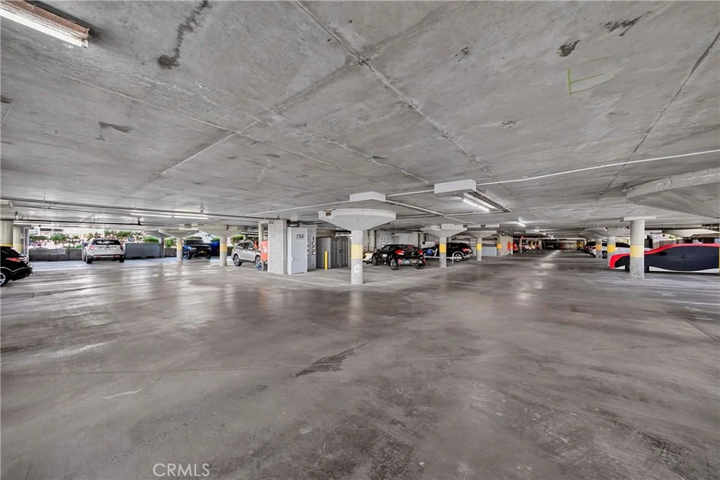6229 Marina Pacifica Dr N, Long Beach, CA 90803