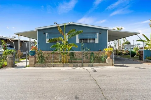 216 Vivian Lane, Bakersfield, CA MLS: SR25012092