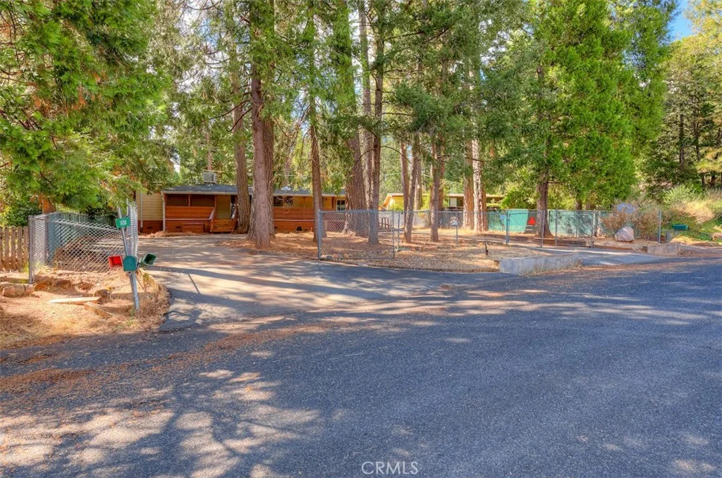 14759 Goldcone Dr, Magalia, CA 95954