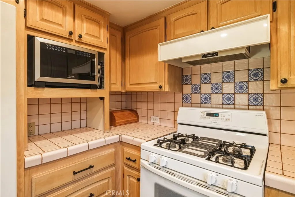 Additional image 97 of 24214 Los Codona Avenue, Torrance, CA 90505