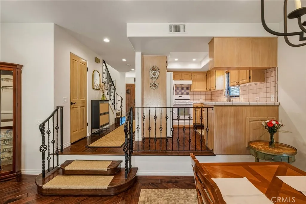 Additional image 103 of 24214 Los Codona Avenue, Torrance, CA 90505