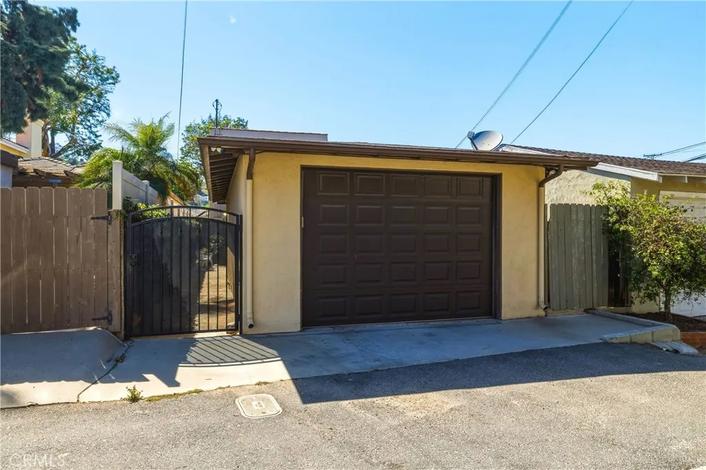 Additional image 134 of 24214 Los Codona Avenue, Torrance, CA 90505