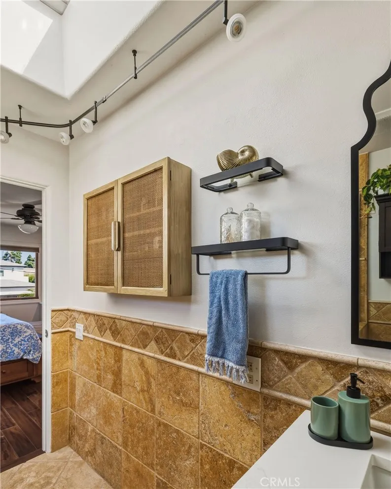 Additional image 120 of 24214 Los Codona Avenue, Torrance, CA 90505