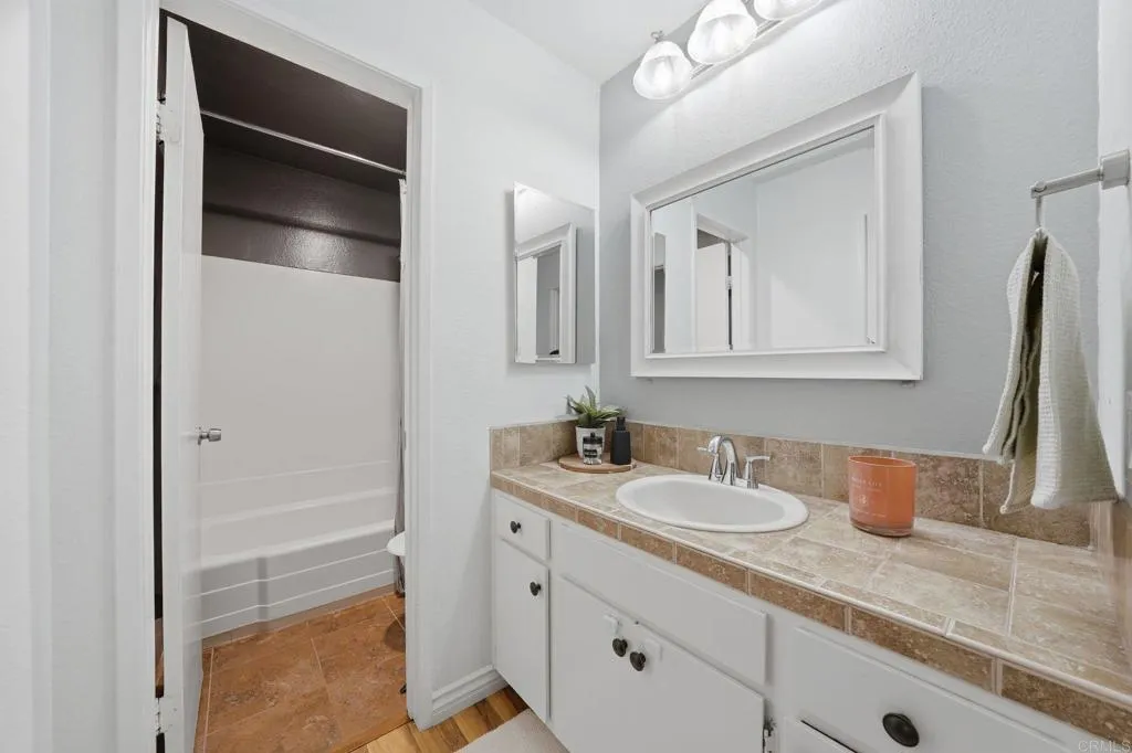 Additional image 17 of 1385 Caminito Gabaldon Unit E, San Diego, CA 92108