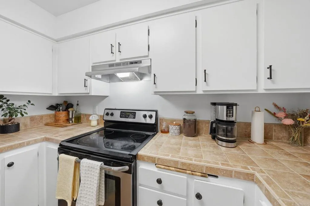 Additional image 36 of 1385 Caminito Gabaldon Unit E, San Diego, CA 92108