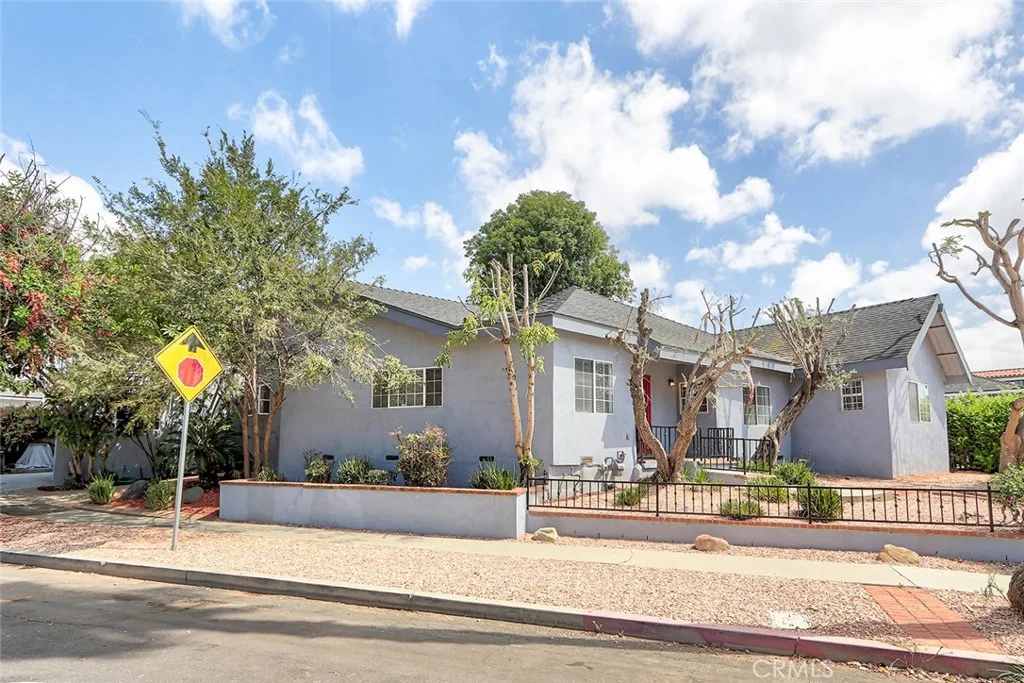7700 Isis Avenue, Los Angeles, CA 90045