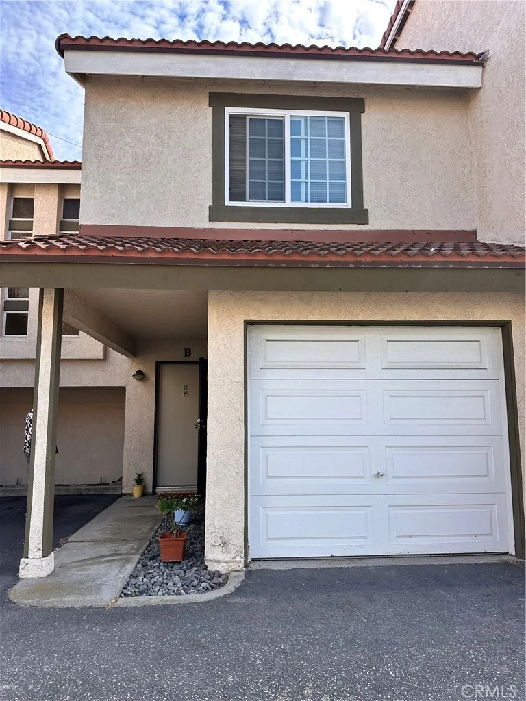 17092 Lynn Street Unit B, Huntington Beach, CA 92648