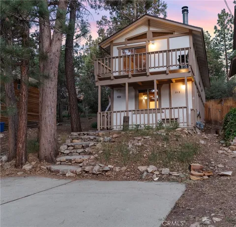 212 Vista Lane, Sugarloaf, CA MLS: IG25069256