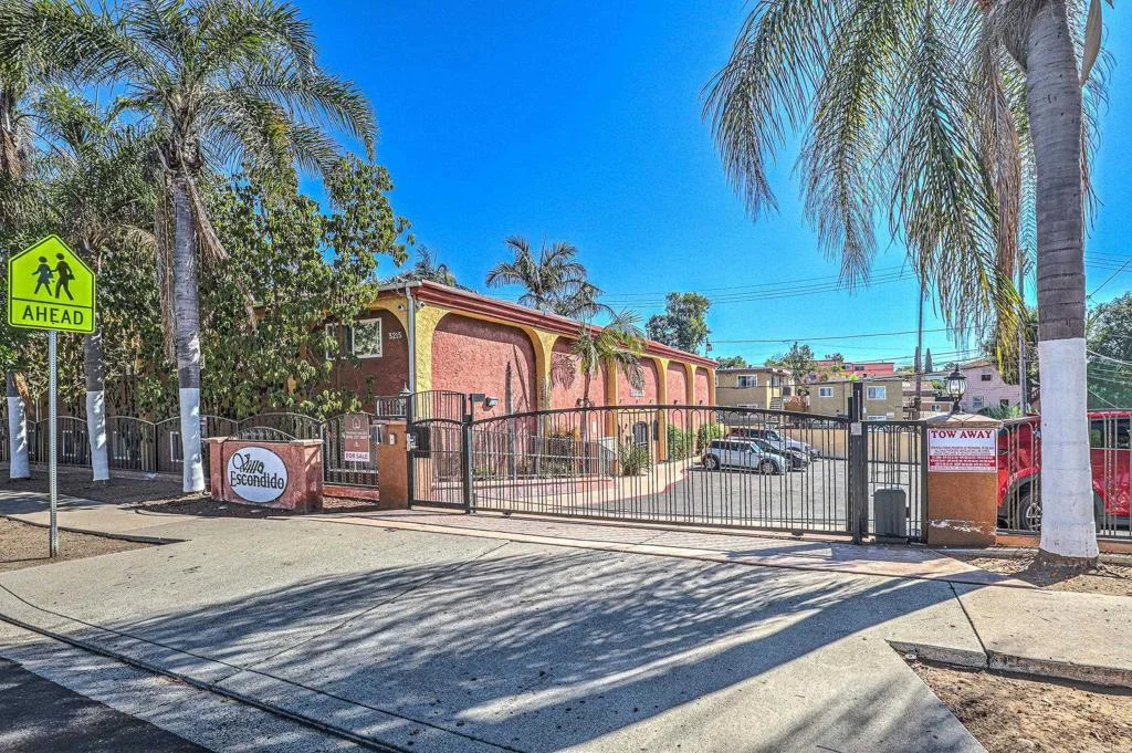 3215 44th Street Unit 11, San Diego, CA 92105