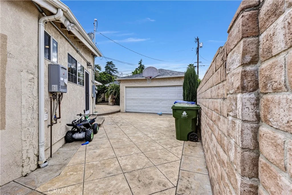 4919 Newcastle Avenue, Encino, CA 91316