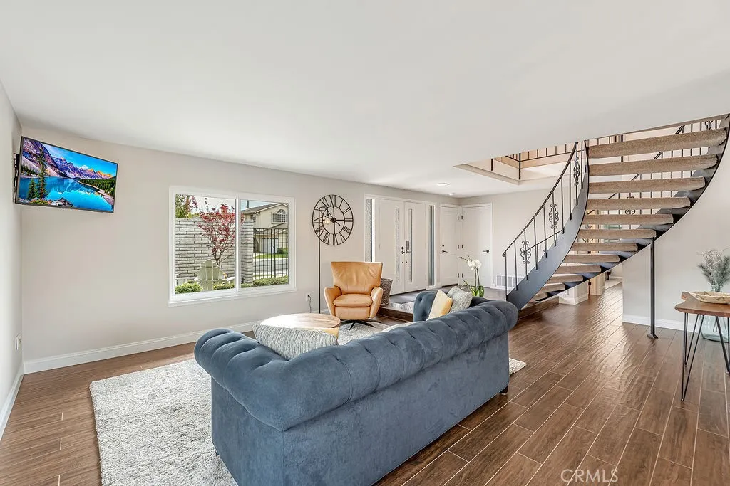 Additional image 9 of 6901 Spickard Dr, Huntington Beach, CA 92647