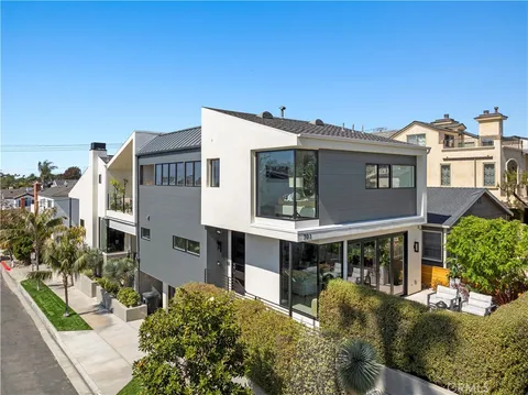 701 Poppy Avenue, Corona Del Mar, CA MLS: NP25064139