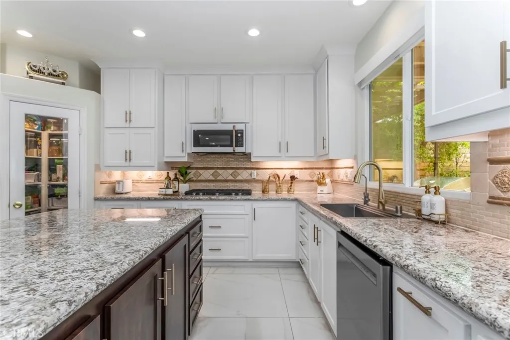 Additional image 90 of 26010 Tennyson Lane, Stevenson Ranch, CA 91381