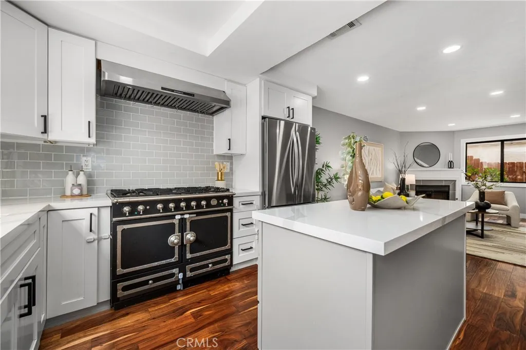 Additional image 93 of 2061 Chatsworth Blvd Unit 5, San Diego, CA 92107