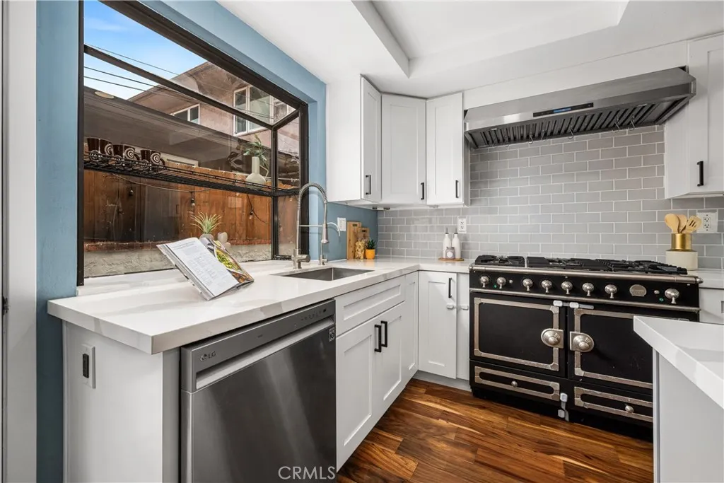 Additional image 94 of 2061 Chatsworth Blvd Unit 5, San Diego, CA 92107