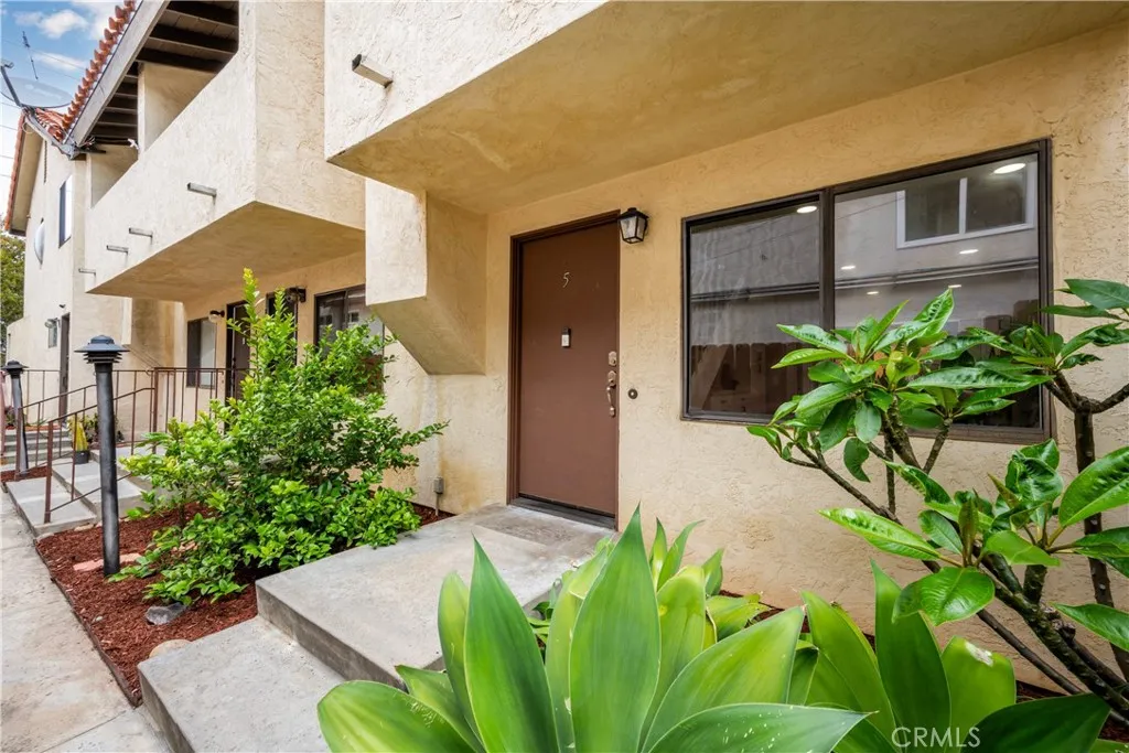 Additional image 7 of 2061 Chatsworth Blvd Unit 5, San Diego, CA 92107
