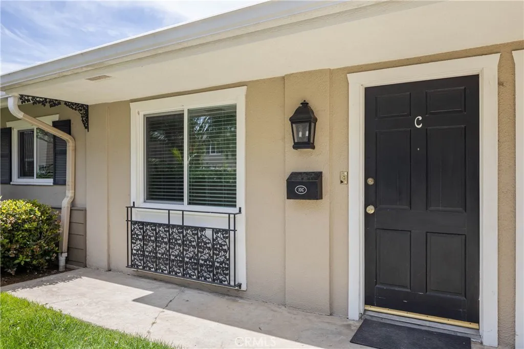 1741 Tustin Avenue Unit 10C, Costa Mesa, CA 92627