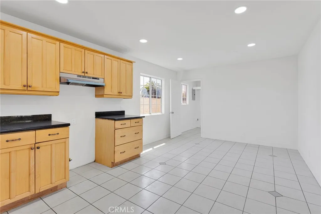 Additional image 10 of 348 W 83rd Street, Los Angeles, CA 90003