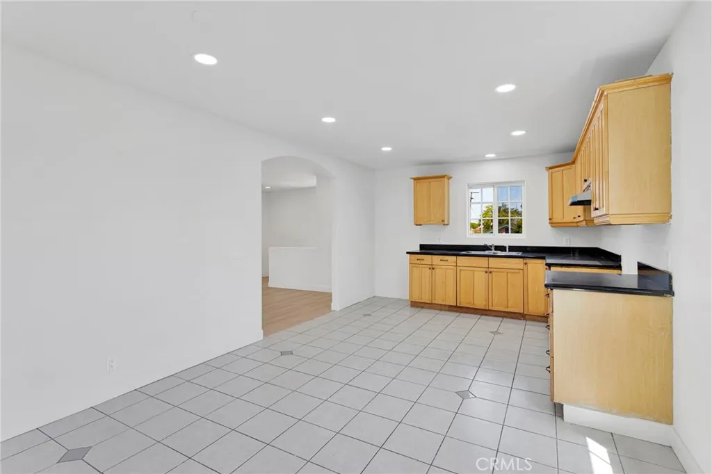 Additional image 13 of 348 W 83rd Street, Los Angeles, CA 90003