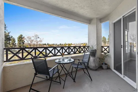 795 Brookstone Rd Unit 201, Chula Vista, CA MLS: PTP2502845