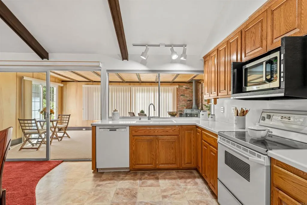 Additional image 13 of 14944 Del Diablo Lane, San Diego, CA 92129