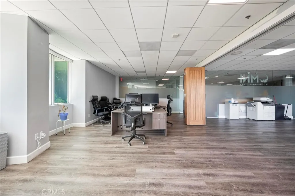 Additional image 48 of 28212 Kelly Johnson Parkway Unit 200, Valencia, CA 91355