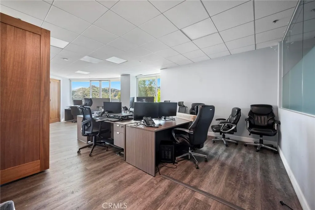 Additional image 40 of 28212 Kelly Johnson Parkway Unit 200, Valencia, CA 91355