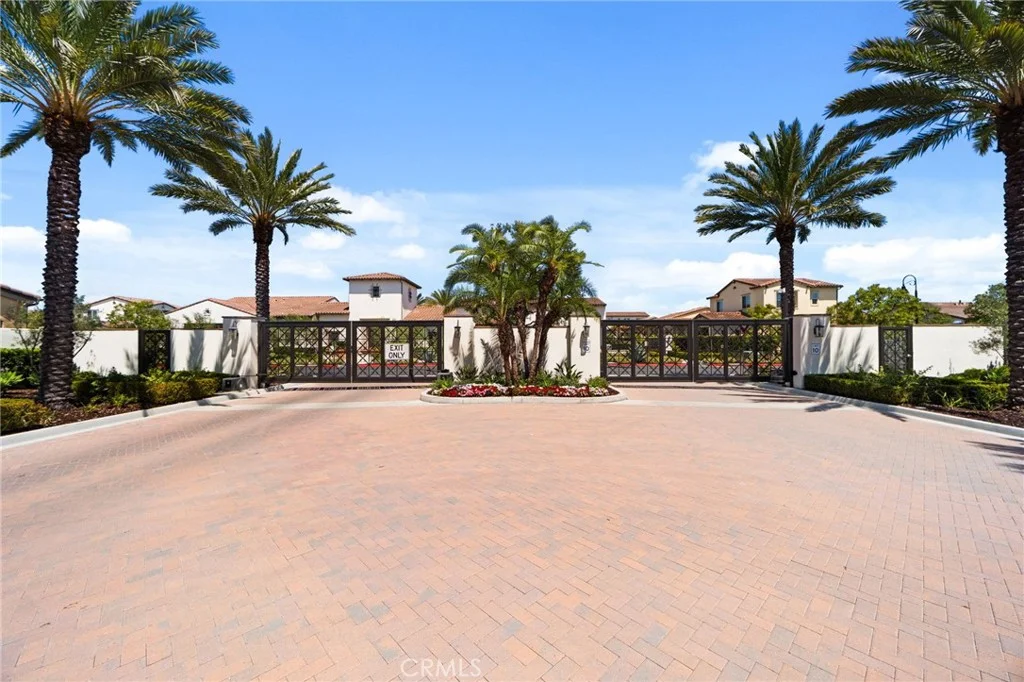 10832 Flora Ct, Cypress, CA 90720