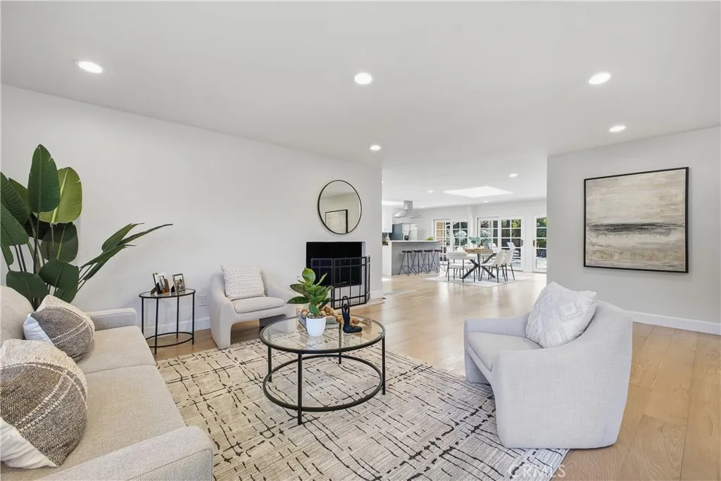 Additional image 8 of 11500 Dona Cecilia Dr, Studio City, CA 91604