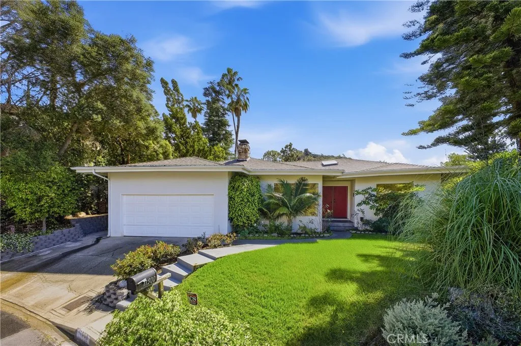 Additional image 2 of 11500 Dona Cecilia Dr, Studio City, CA 91604