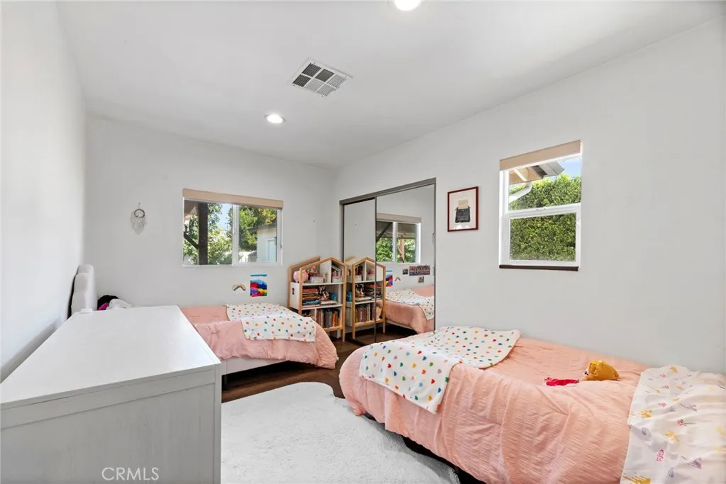 Additional image 20 of 14729 Bassett St, Van Nuys, CA 91405