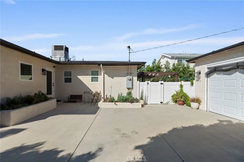 Additional image 26 of 14729 Bassett St, Van Nuys, CA 91405