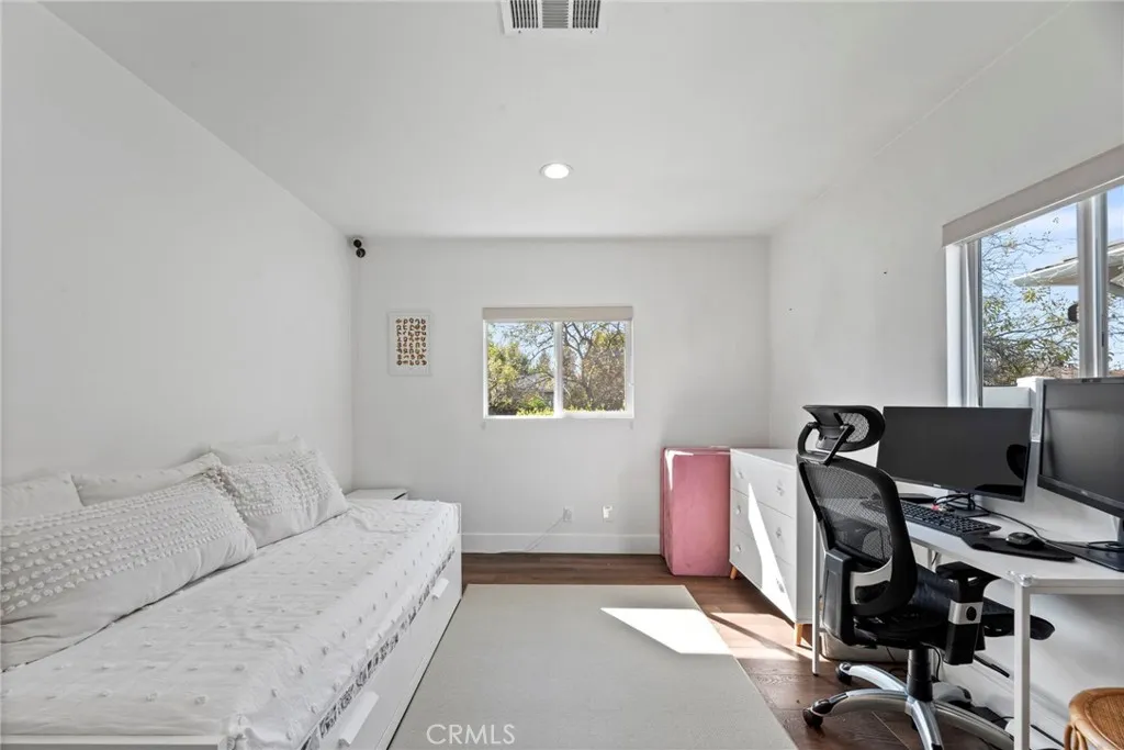 Additional image 44 of 14729 Bassett St, Van Nuys, CA 91405