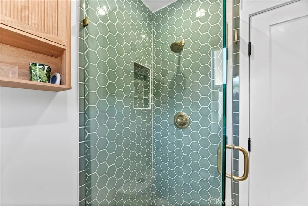 Additional image 14 of 14729 Bassett St, Van Nuys, CA 91405