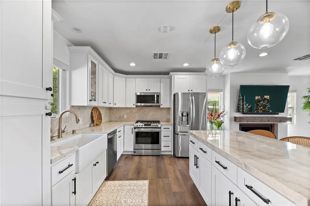 Additional image 10 of 14729 Bassett St, Van Nuys, CA 91405