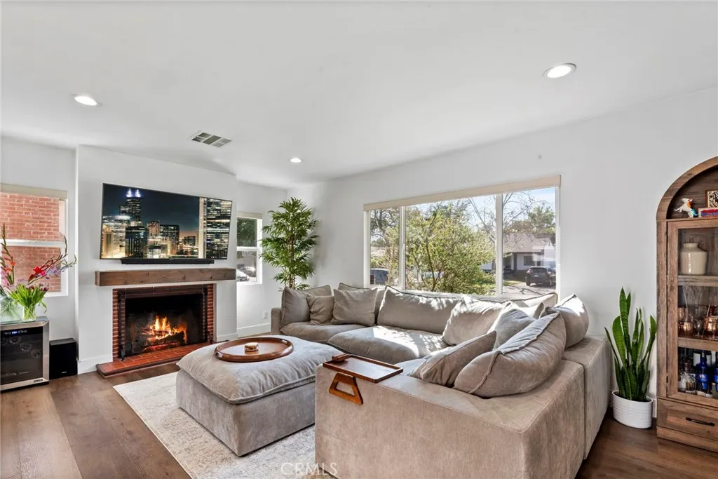 Additional image 33 of 14729 Bassett St, Van Nuys, CA 91405