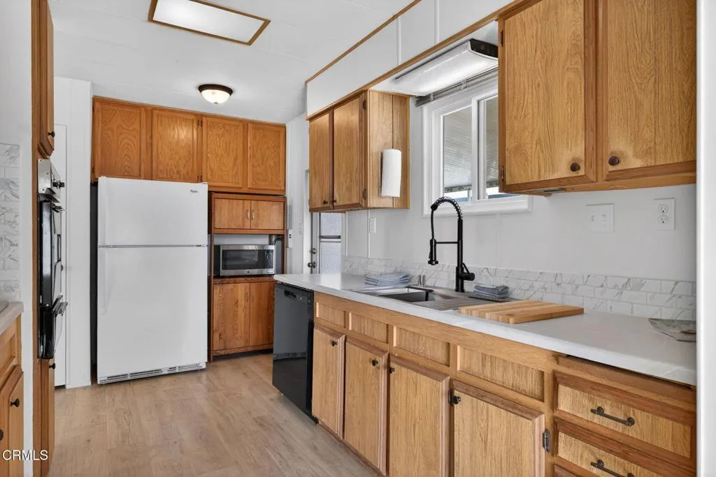 Additional image 63 of 6 Wisteria Way Unit 6, Ventura, CA 93004